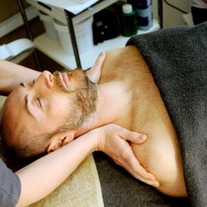 nackenverspannungen-massage